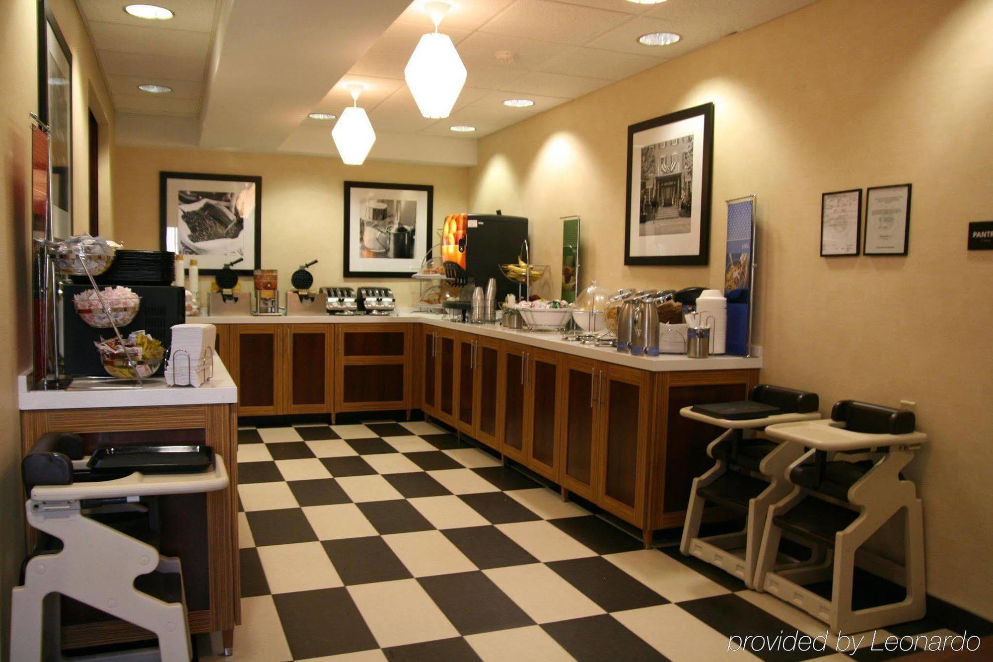 แฮมป์ตัน อินน์ แคนซัสซิตี้ ลีส์ ซัมมิท ลีสซัมมิท ร้านอาหาร รูปภาพ